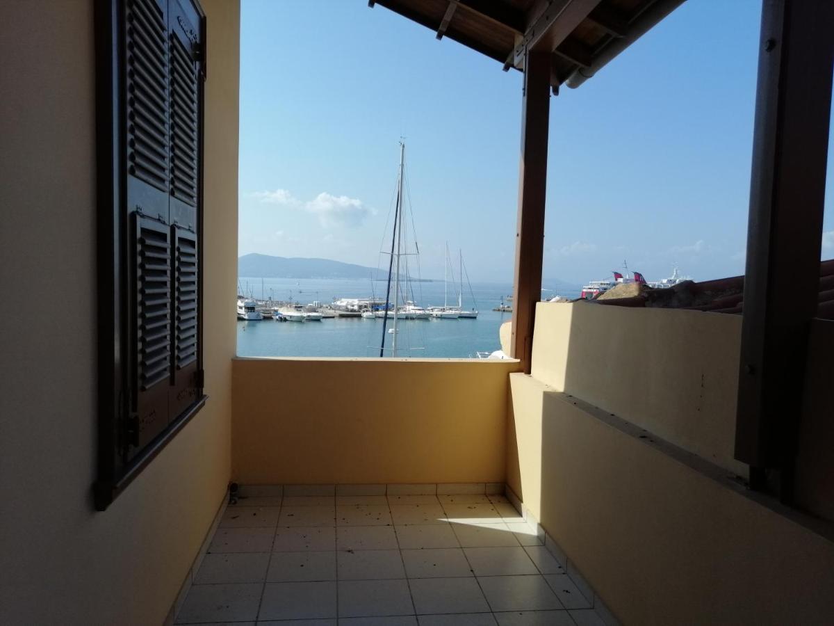 Aegina Port Apt 2-Διαμέρισμα Στο Λιμάνι Της Αίγινας 2 Dış mekan fotoğraf