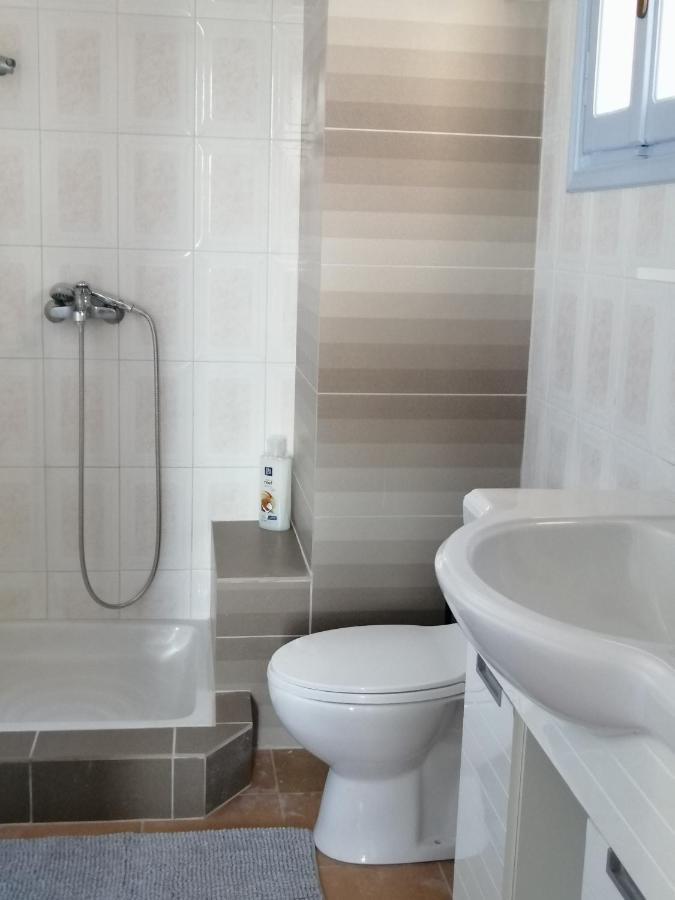 Aegina Port Apt 2-Διαμέρισμα Στο Λιμάνι Της Αίγινας 2 Dış mekan fotoğraf