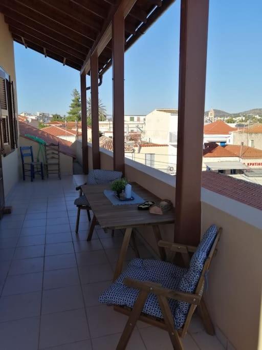 Aegina Port Apt 2-Διαμέρισμα Στο Λιμάνι Της Αίγινας 2 Dış mekan fotoğraf