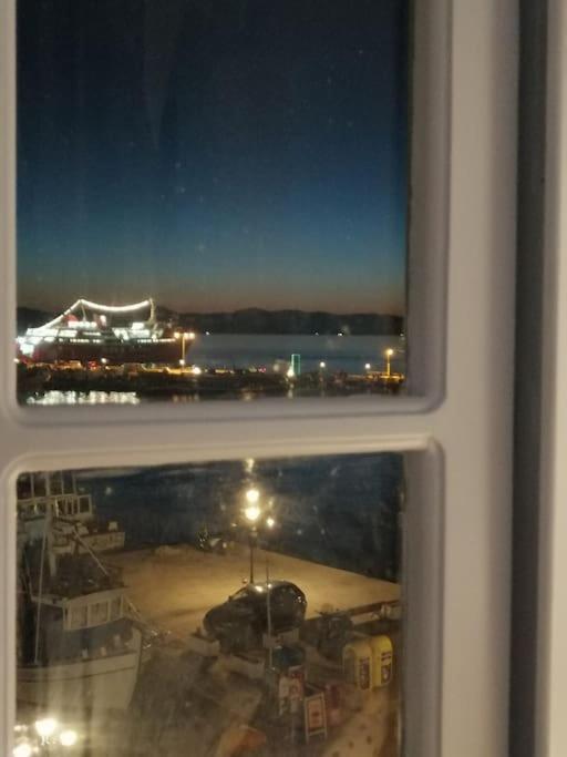 Aegina Port Apt 2-Διαμέρισμα Στο Λιμάνι Της Αίγινας 2 Dış mekan fotoğraf